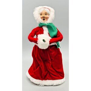 Byers Choice Caroler Mrs Santa Claus Small Fur Muff Green Scarf 1988 Sticker